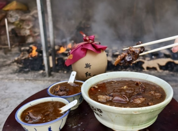冬季進(jìn)補(bǔ)正當(dāng)時(shí)！“火炙羊肉酒”，你吃過(guò)嗎？
